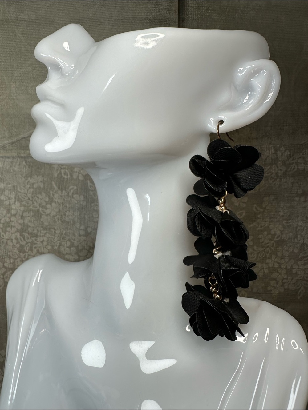 nOir Jewelry | Black Cascading Petals Drop Earrings | NWT